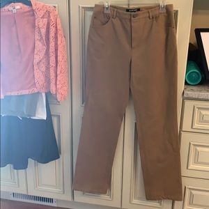 Ellen Tracy brown pants size 6